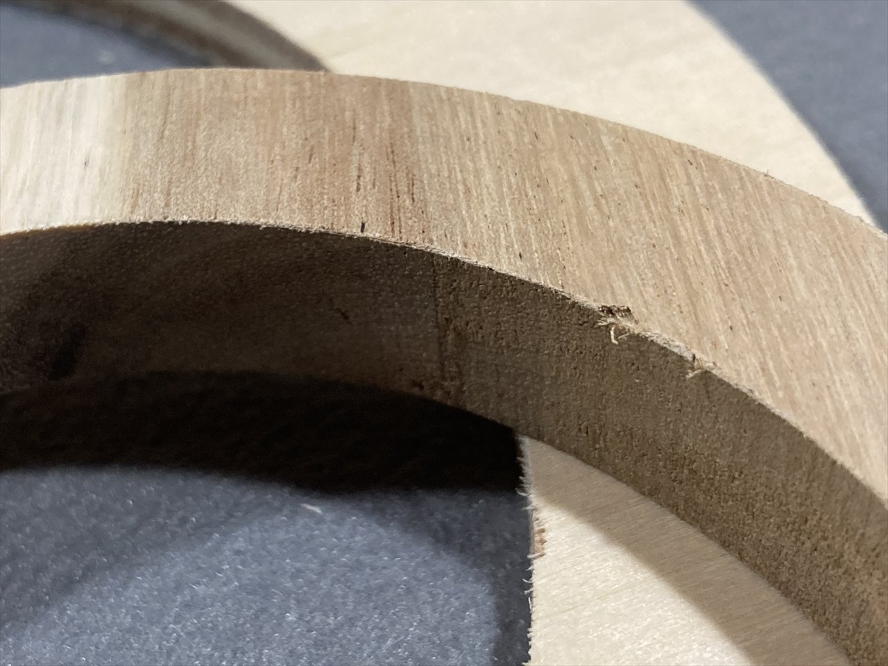 スピーカーバッフル